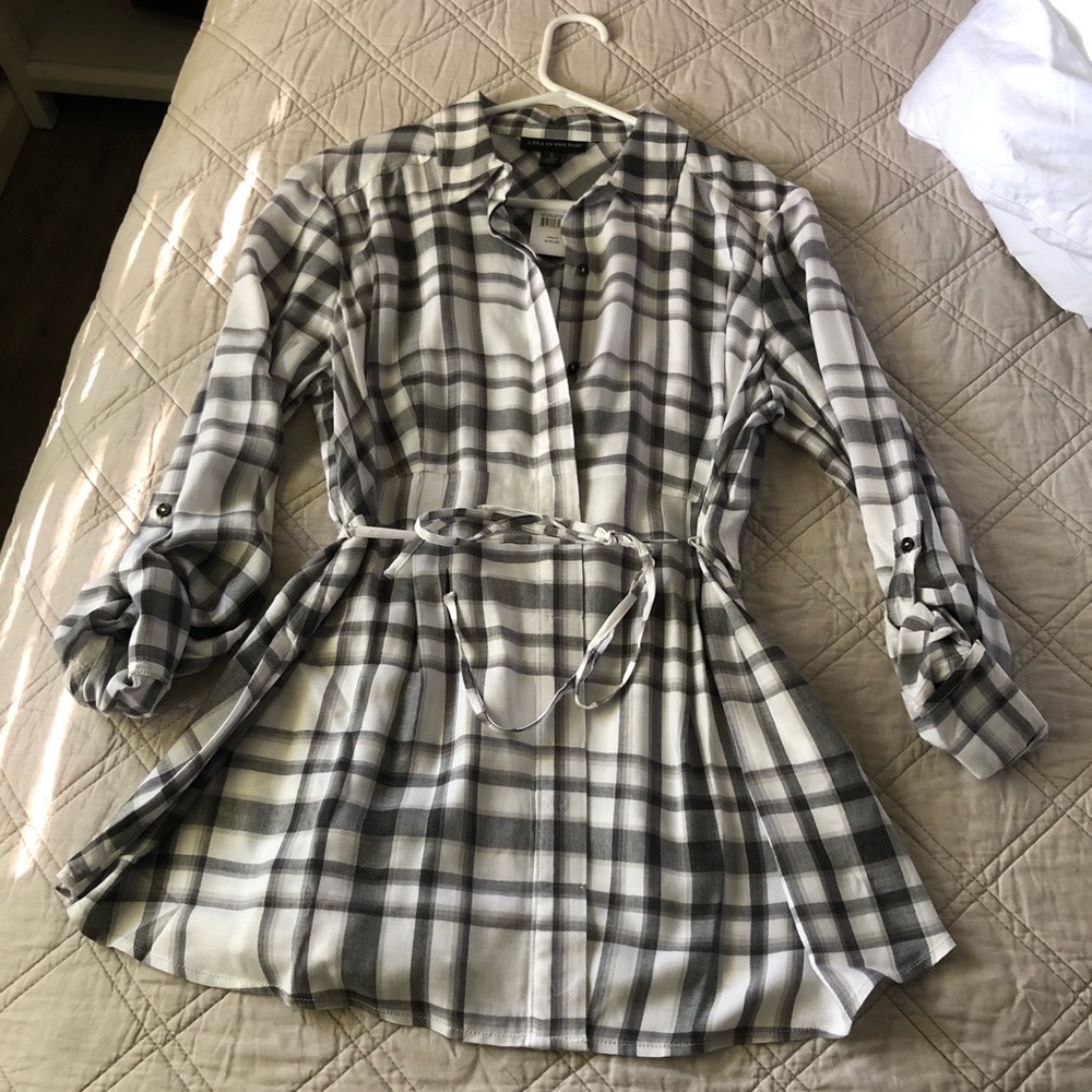 A pea in the pod maternity top